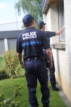 Police surveillant Maison